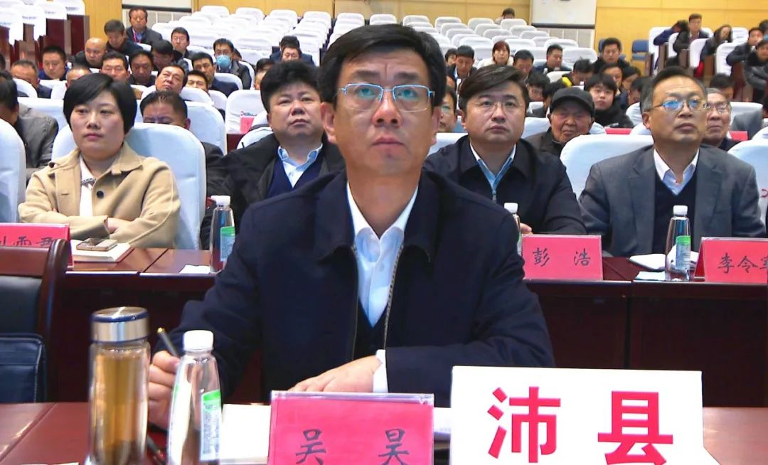 朱光远指出,学习宣传好,贯彻落实好五中全会精神,必须强化政治,组织