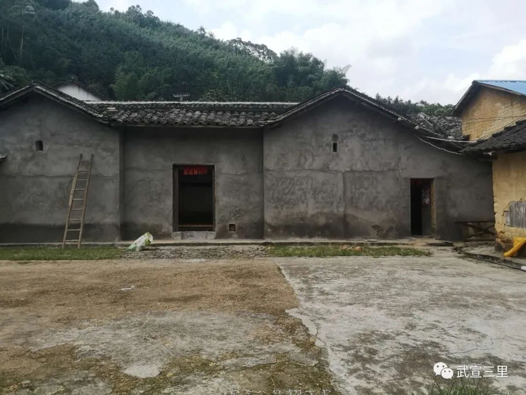 撸起袖子加油干真情真意为脱贫记武宣县三里镇下江村党组织第一书记