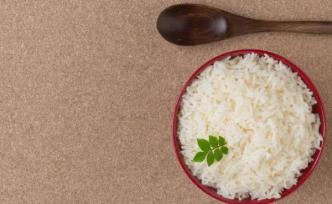 21国数据：吃米饭增加糖尿病风险，只因吃错了米饭