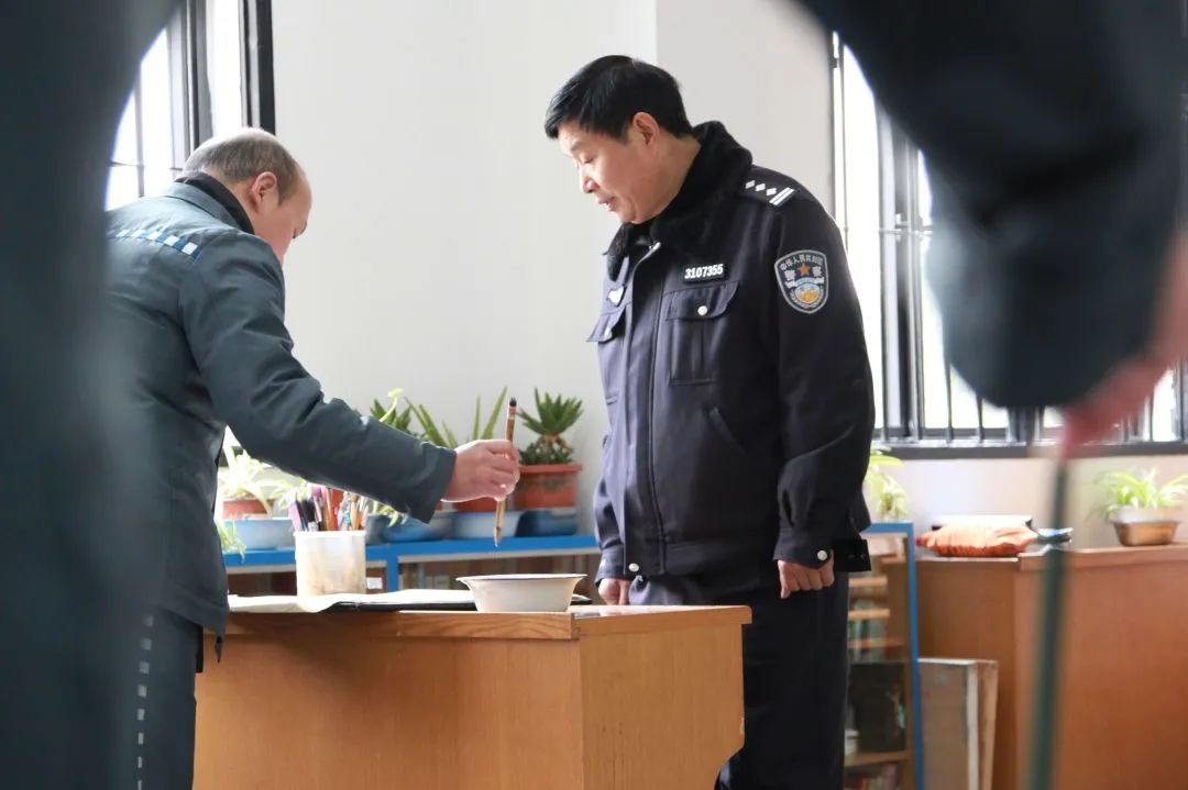 【世界艾滋病日】胡水清:拓展生命宽度的"英雄"_澎湃号·政务_澎湃