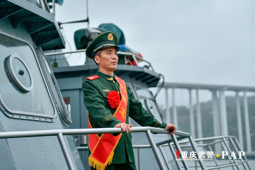 退伍季丨这位老兵从军三十年只干一件事