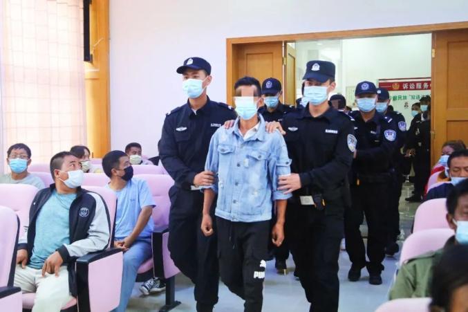 扫黑除恶最高获刑18年张某龙等人涉恶案件一审宣判