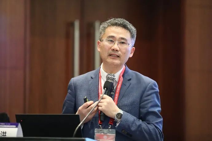 浙江省康复医学会常务副会长叶祥明教授和康复机器人联盟执行秘书长