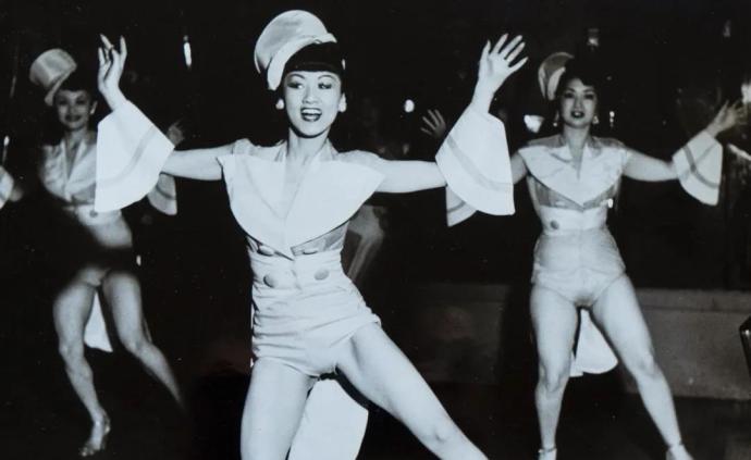 93岁华裔艳舞女郎，跳遍了美国的夜总会