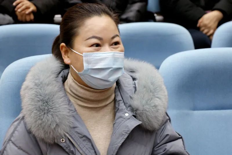 省人大代表袁灿旁听庭审