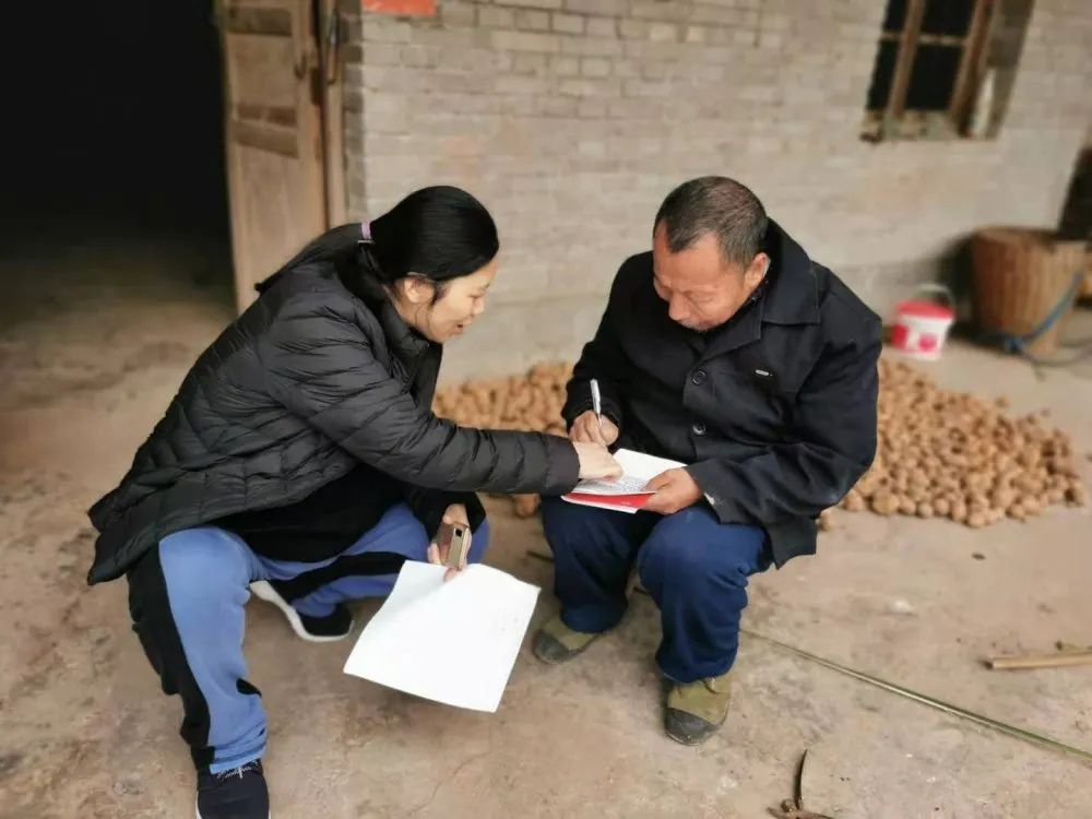 扶贫有法脱贫有力忠县法院脱贫攻坚工作取得实效