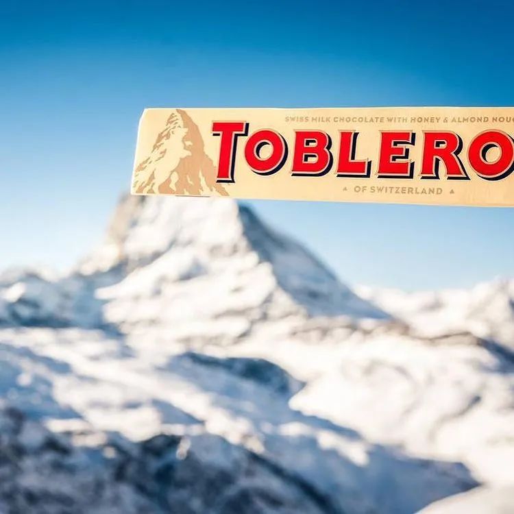阿尔卑斯山的群山之王,瑞士著名的三角巧克力包装上印的山峰就是这里!