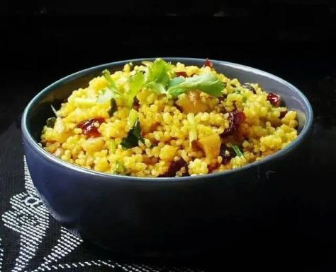 您好我叫梅里斯达斡尔族区这是我的个人简历