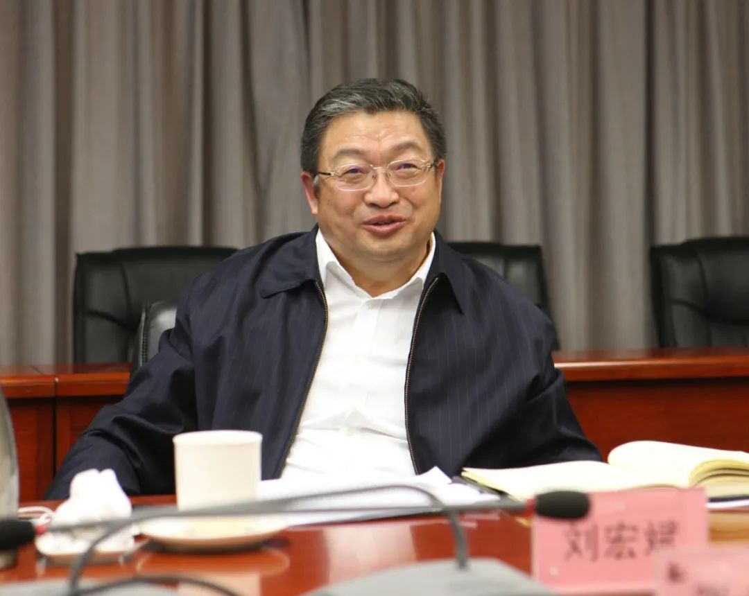 刘宏斌到国际石油工程公司调研