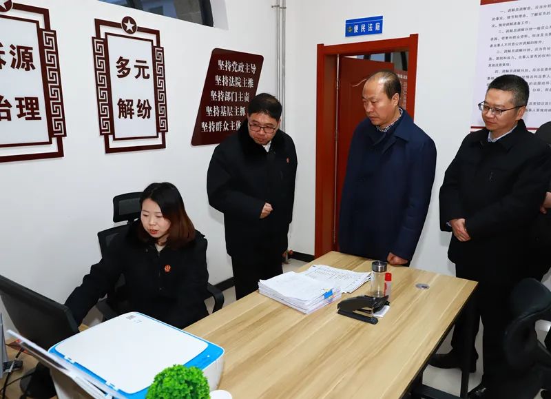 调研中,伊宏科一行实地查看了彬州法院新民法庭建设