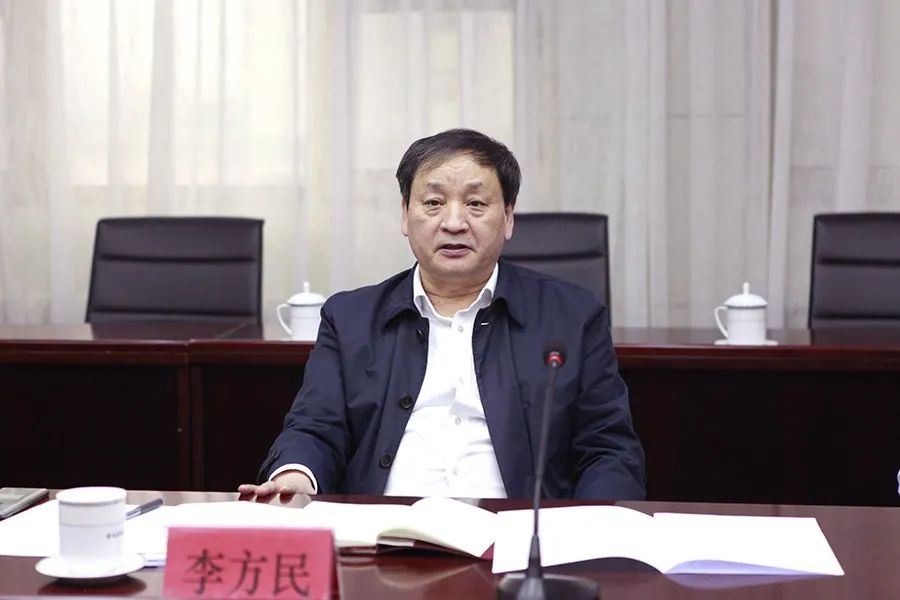 青岛中院党组书记院长李方民一行到李沧走访人大代表