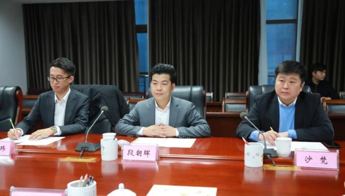 区党工委副书记,管委会主任张向阳,联东集团副总裁段朝晖,联东集团