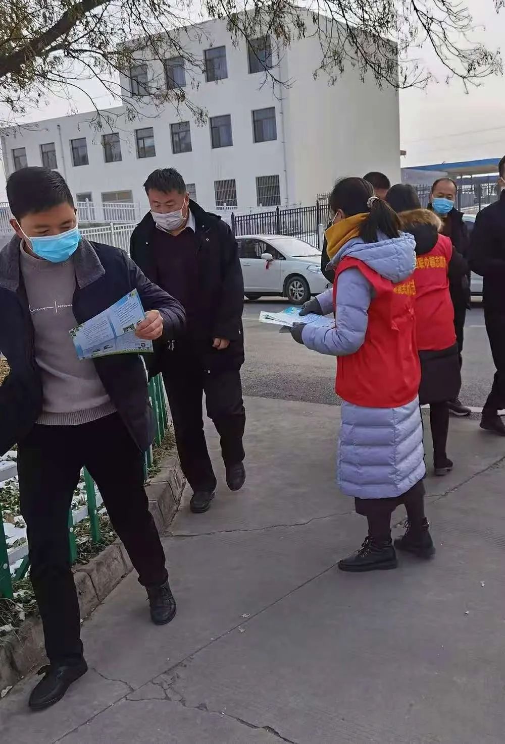 巾帼抗疫她行动凉州区开展巾帼抗疫情真情暖人心志愿服务活动