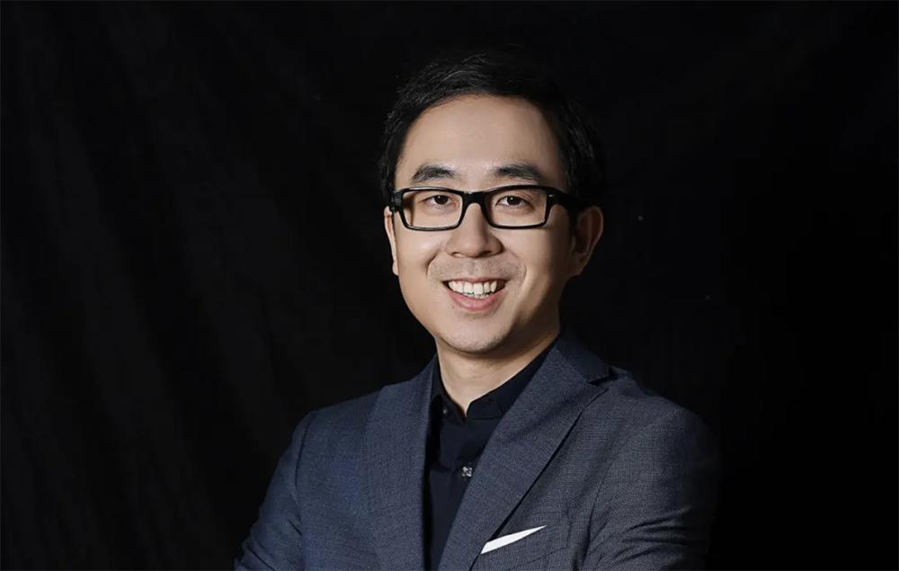 中科大硕士学历,现任云从科技董事,副总经理,感知研究院院长;姜迅1979