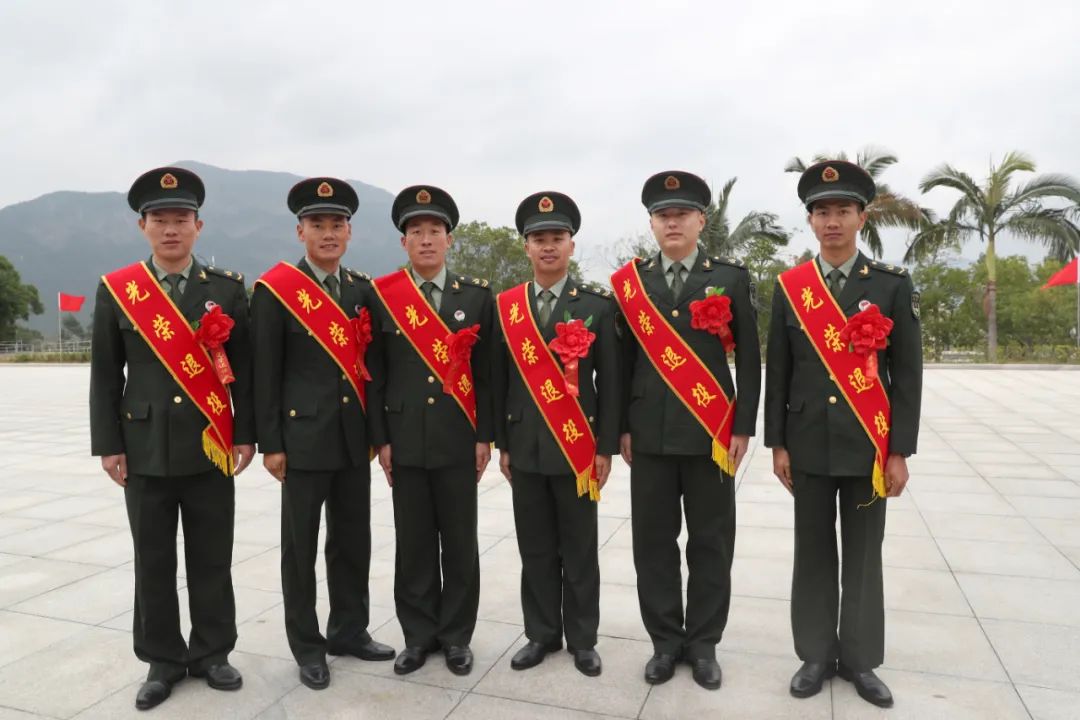 刚退伍就火了老兵好样的