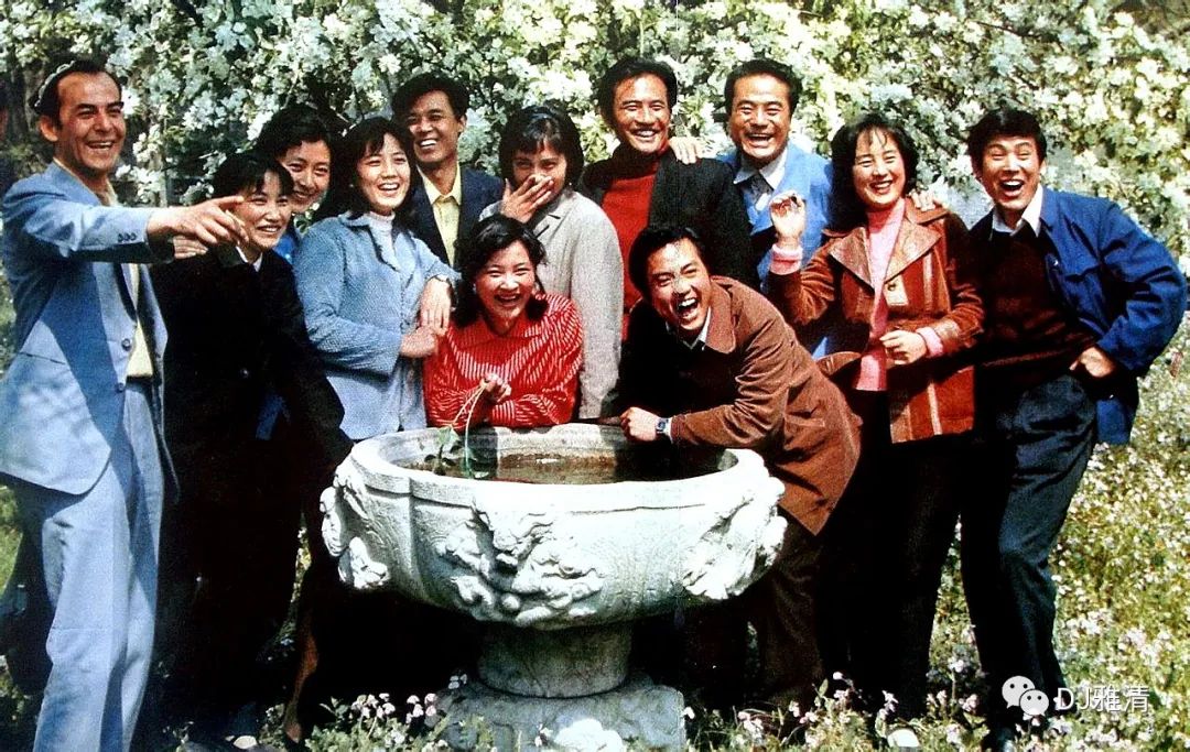 老电影的那些事这张明星的合影照,我想很多影迷都很熟悉,但有关它背后