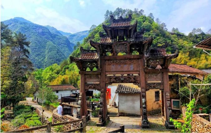 遂昌独山村泥墙砖瓦历史悠悠