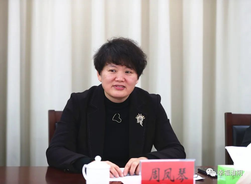 市,区领导到长江路街道开展"人大代表接待群众日"活动