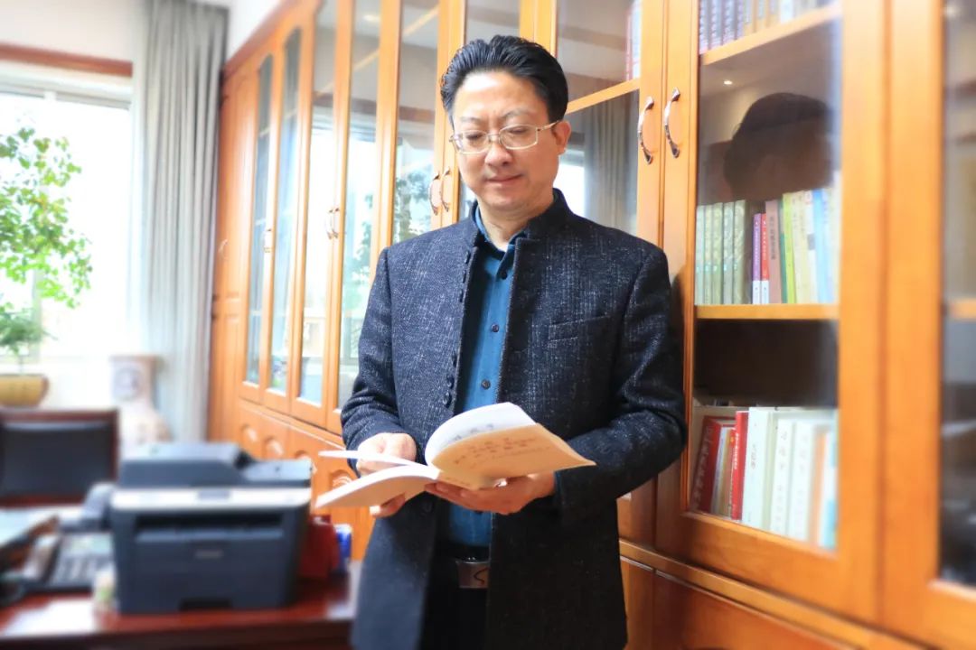 10年时间,他把一所学校从西北民族大学“不入流”打造成广元“一流”