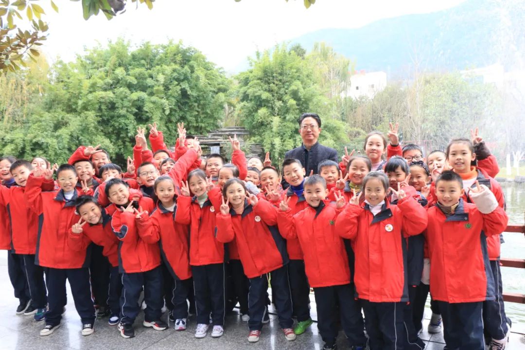 10年时间,他把一所学校从西北民族大学“不入流”打造成广元“一流”