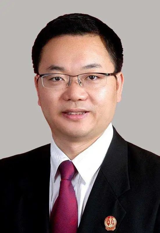 "龙传人·颂华章"——缅怀法制"燃灯者","时代楷模"邹碧华