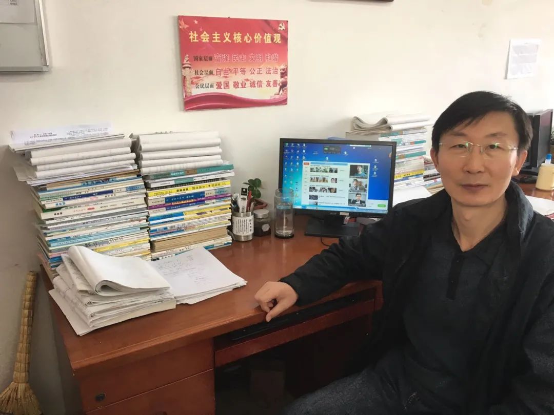 坚守的力量一起来领略城阳区功勋班主任风采城阳一中魏本海