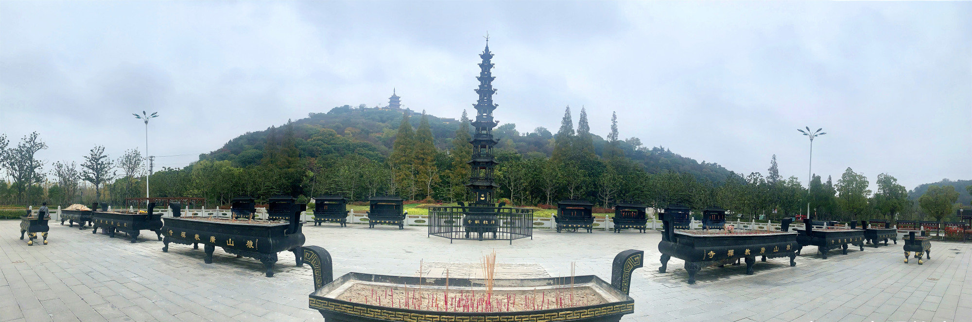 微雨陪友人游狼山|祈福敬香赏全景,山色空蒙雨亦奇