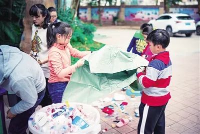 开设 环保银行 鼓励中小学生垃圾分类 澎湃号 媒体 澎湃新闻 The Paper