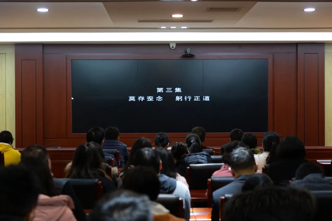 省委宣传部,云南广播电视台联合制作的反腐警示专题片《围猎:行贿者说