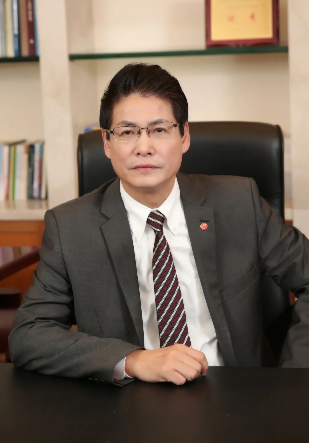 曙光新闻我院周华院长喜获2020年度中华中医药学会优秀管理人才奖