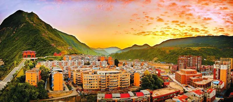 盐边县桐子林镇,原金河村,纳尔河村合并为金河村,新村幅员面积增至84