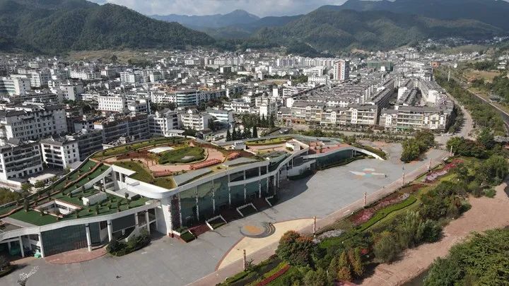 聚焦把县城当成5a景区来打造镇沅变得这么美