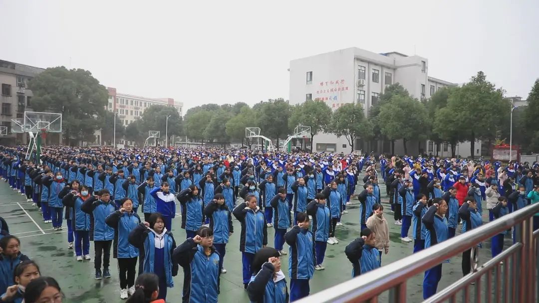 望一向阳中学:宪法宣传进校园 学生学法零距离"孩子的法治教育必须要