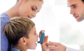 遭感冒流感“双重打击”，哮喘儿童如何预防冬季发作？