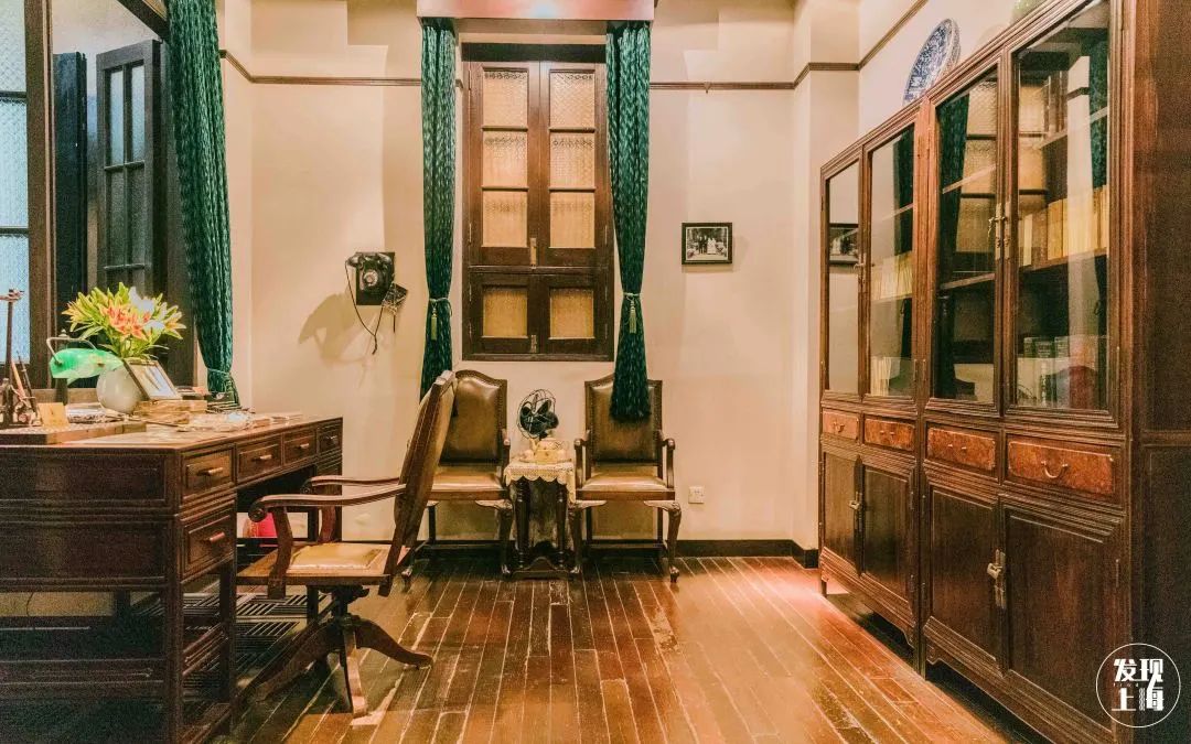 复刻老上海!乘铛铛车逛老弄堂,大魔都又美出圈了!_政务_澎湃新闻-the 