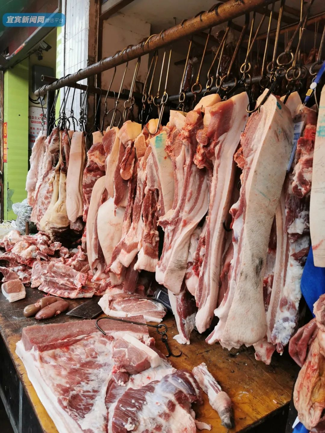 江北新街农贸市场猪肉价格也因此迎来了反弹大家对猪肉的购买热情