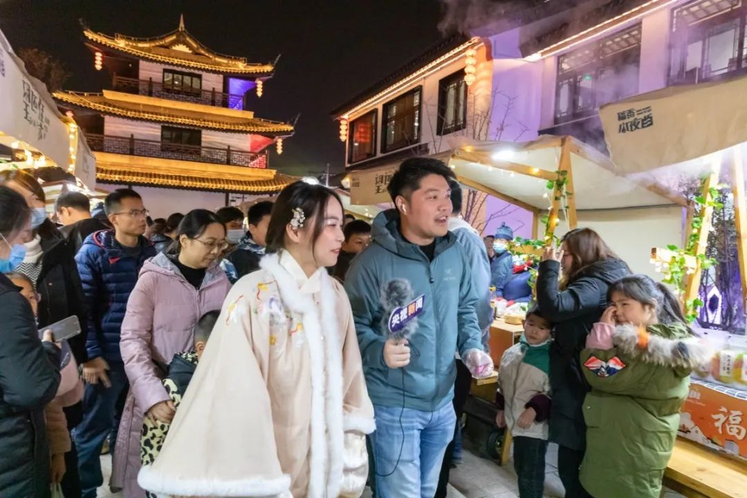 刚刚央视新闻用50分钟直播了这个运河集市