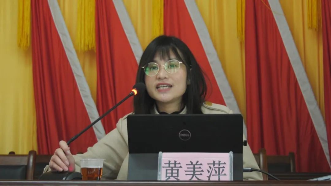 市宣讲团成员,广西科技师范学院马克思主义学院专任教师黄美萍在兴宾