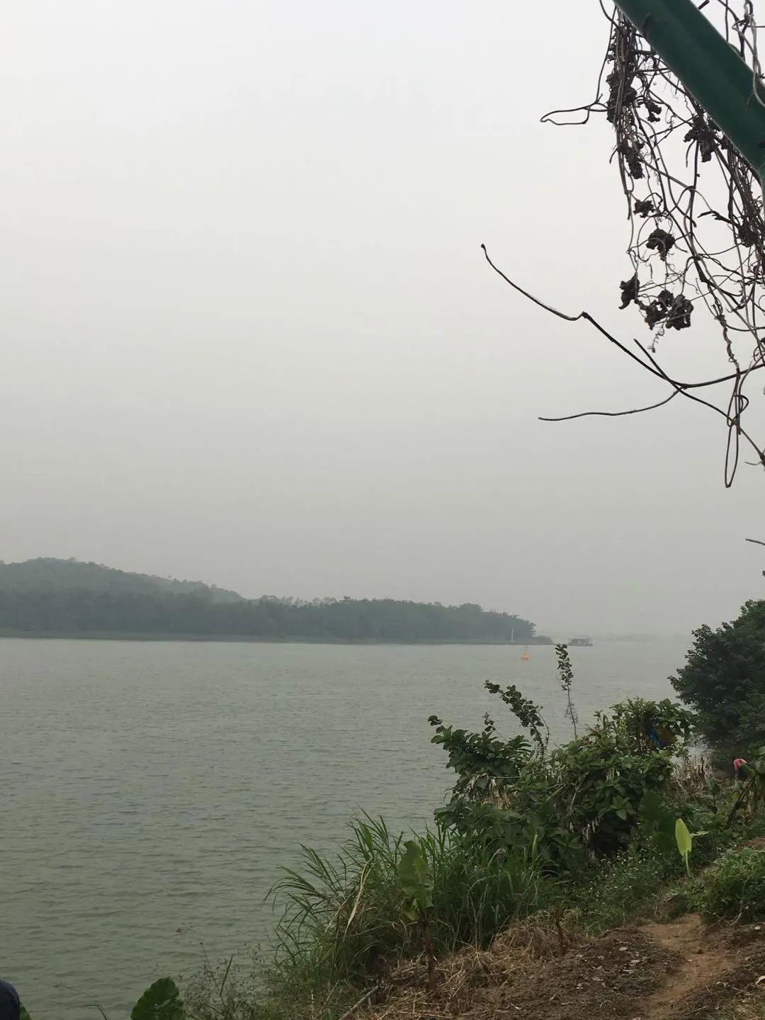 位于南海区西樵镇民乐社区的官山涌上的民乐窦.