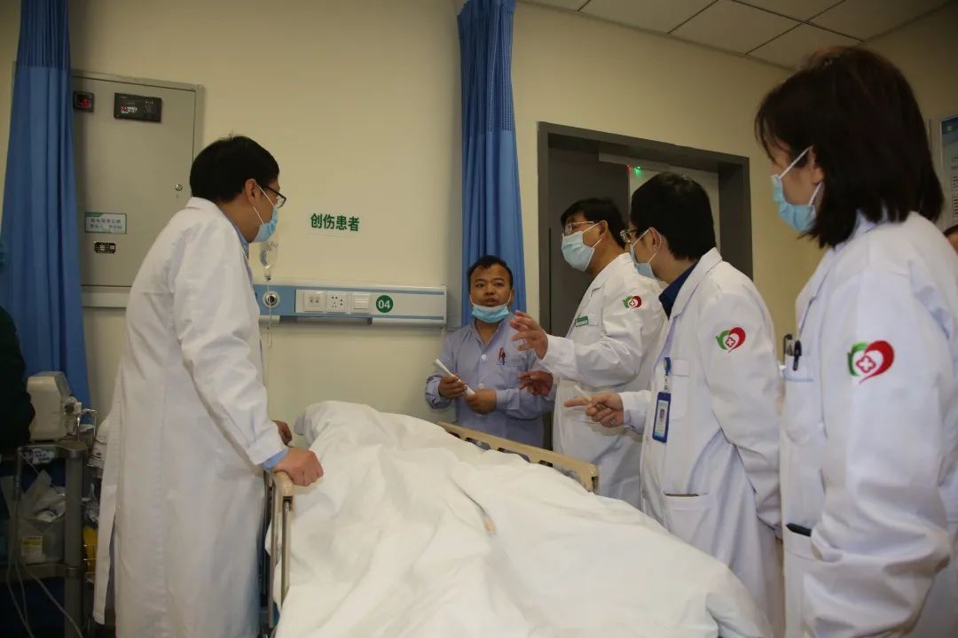 【集结】12.10聊位路车祸，聊城这家医院多学科联手抢救3名伤员
