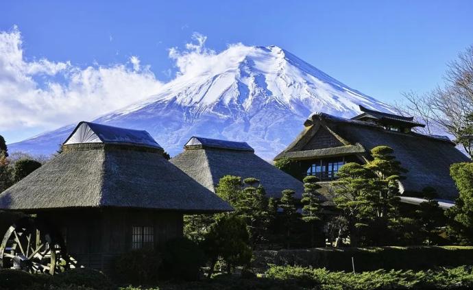 太宰治：从十国垭所见的富士山，高且景色好