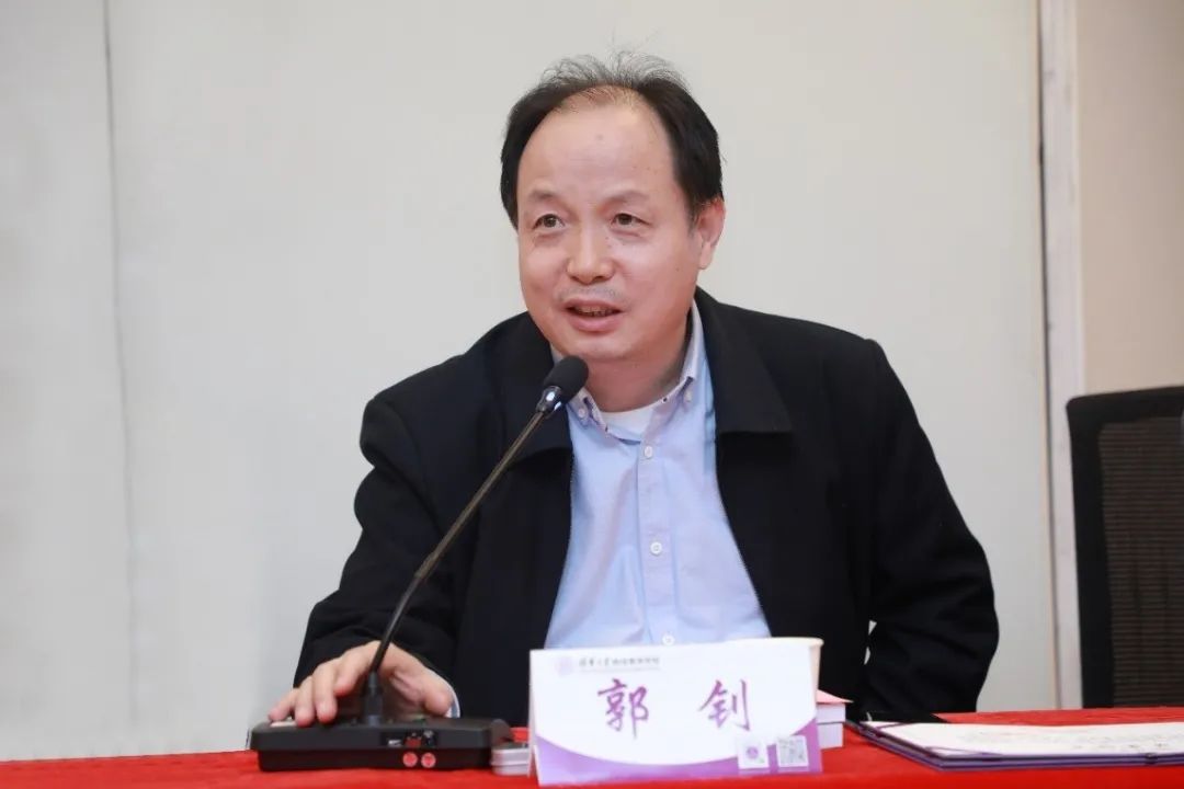 郭钊在致辞中回顾了清华大学和中国化学交流合作的丰硕成果,对二期