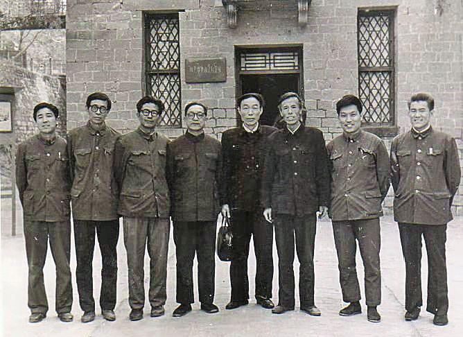 我与陕西人民出版社这70年 丨曹谷溪 山花 情缘 写在陕西人民出版社建社七十周年之际