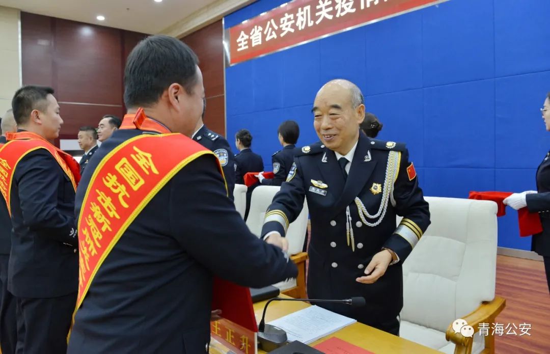 王正升在全省公安机关表彰大会上强调以稳的定力进的锐气好的作风在更