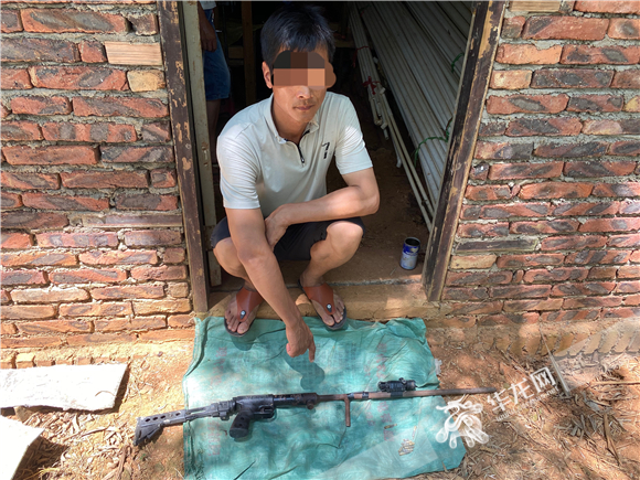 重庆北碚警方侦破一起特大网络贩枪案抓获28名犯罪嫌疑人