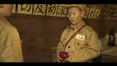 在抗美援朝的一次战斗中志愿军战士在防空洞里连续几天没有喝到一口水