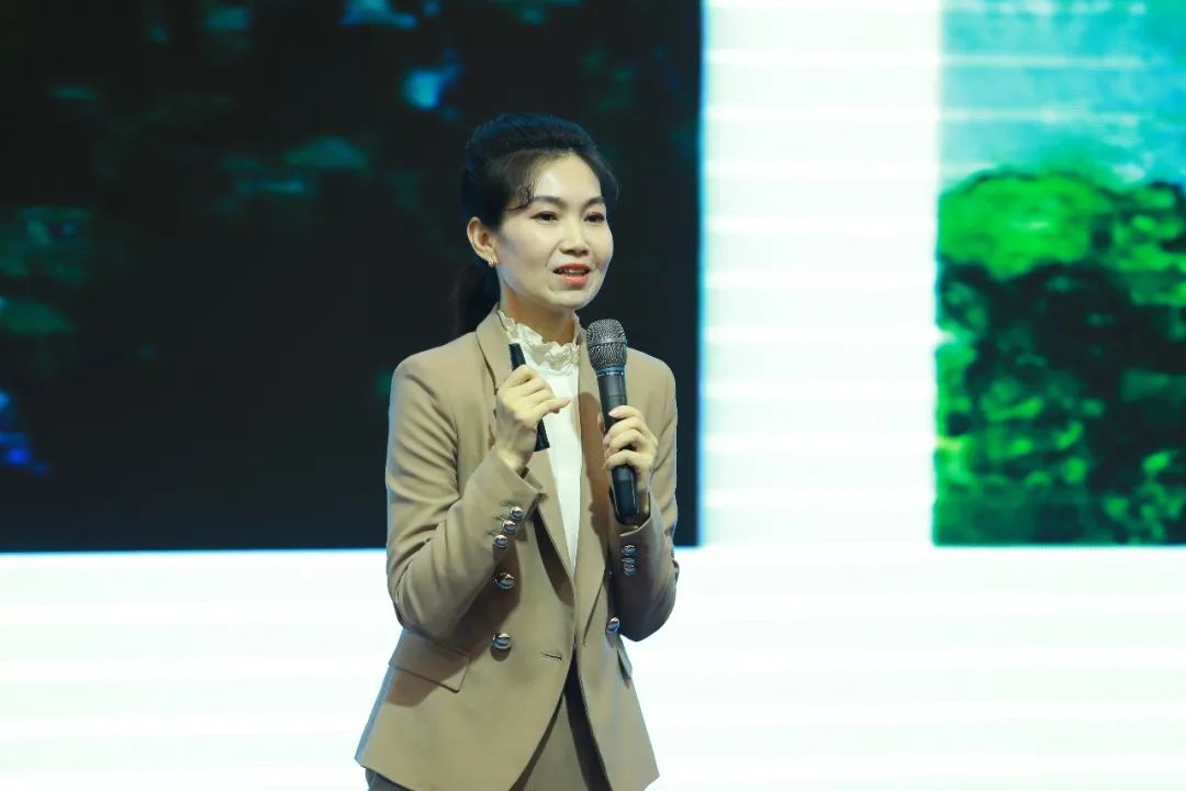 范迪安郑勤砚做客未来讲堂带你走进艺术放飞心灵