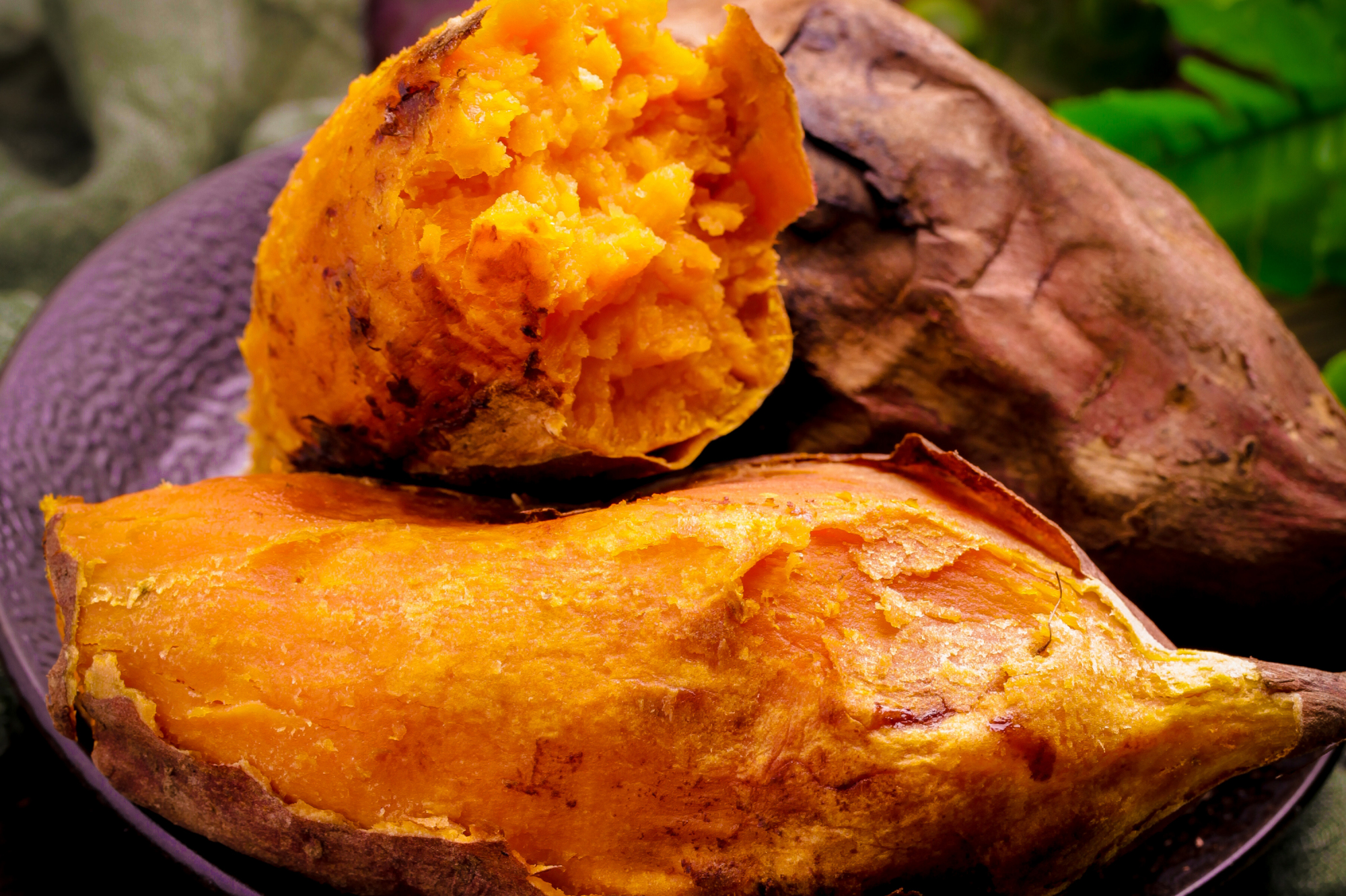 街边烤红薯为什么更好吃可算有人说出来真相了