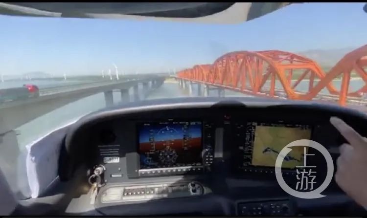 想不想飞个好玩的 飞行教员为炫技北京官厅水库超低空飞行 媒体 澎湃新闻 The Paper