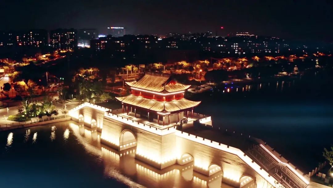 青浦上海之门风生水起